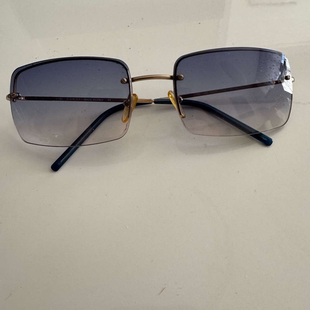 Authentic ladies Gucci sunglasses,